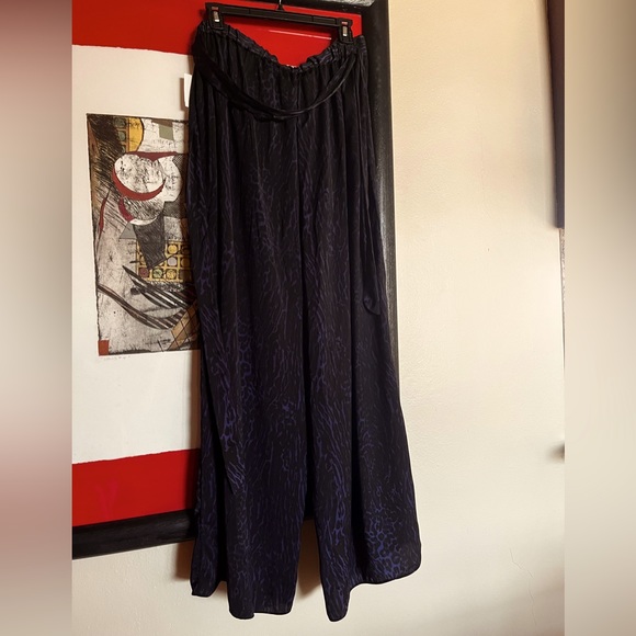 NWT  Gigi Parker wide legs palazzo pant Blended Leopard Eclipse - Picture 2 of 9